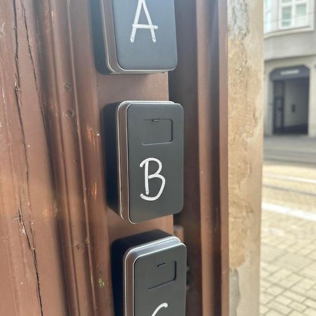 C Private Room In City Center In Bratislava Exterior foto